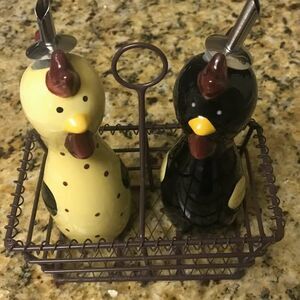 Turkey-Shaped Vinegar & Oil Cruet Pair in Wire Holder